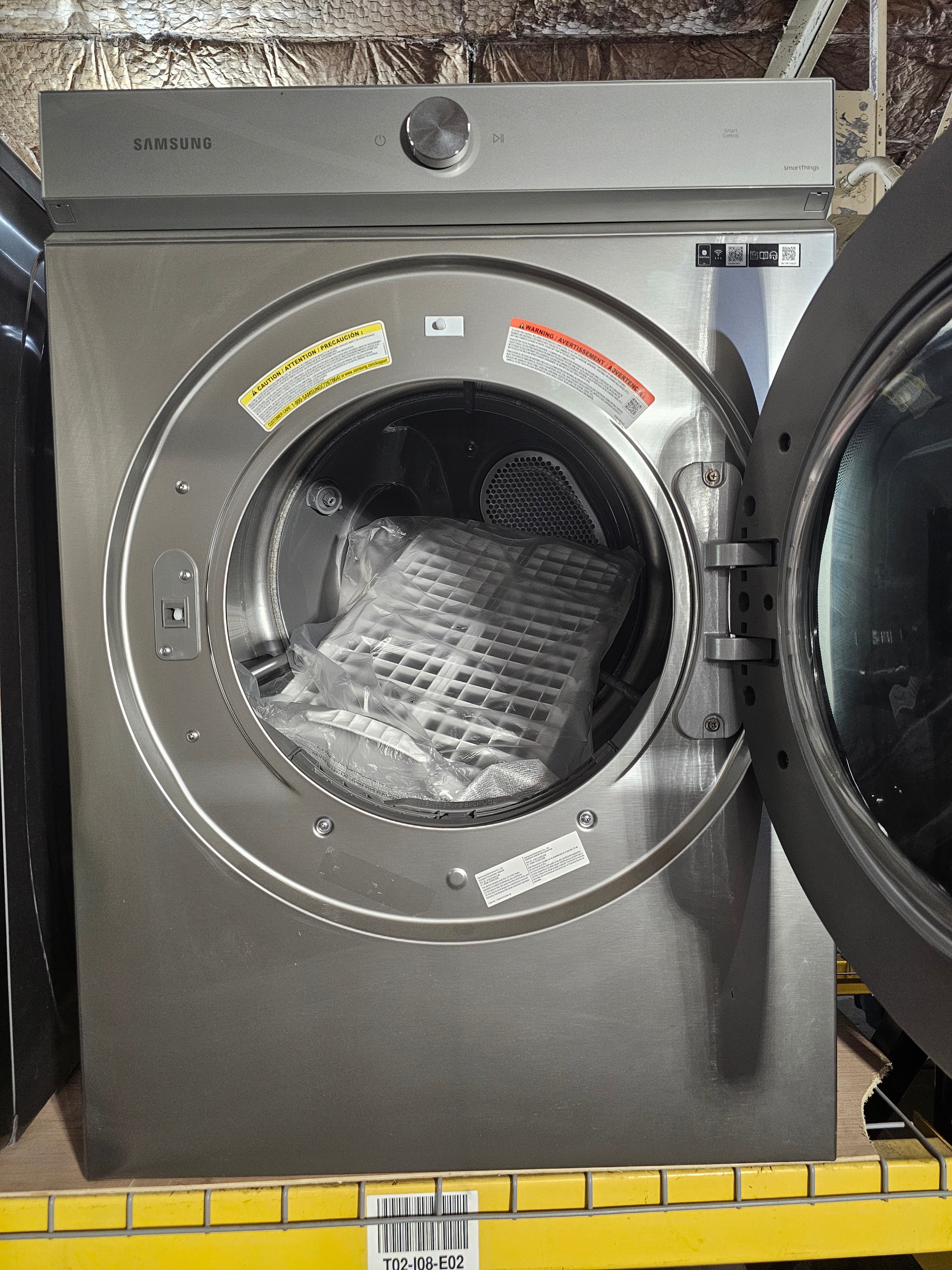 Samsung - BESPOKE 7.6 Cu. Ft. Stackable Smart Electric Dryer with Steam and Super Speed Dry - Silver Steel
